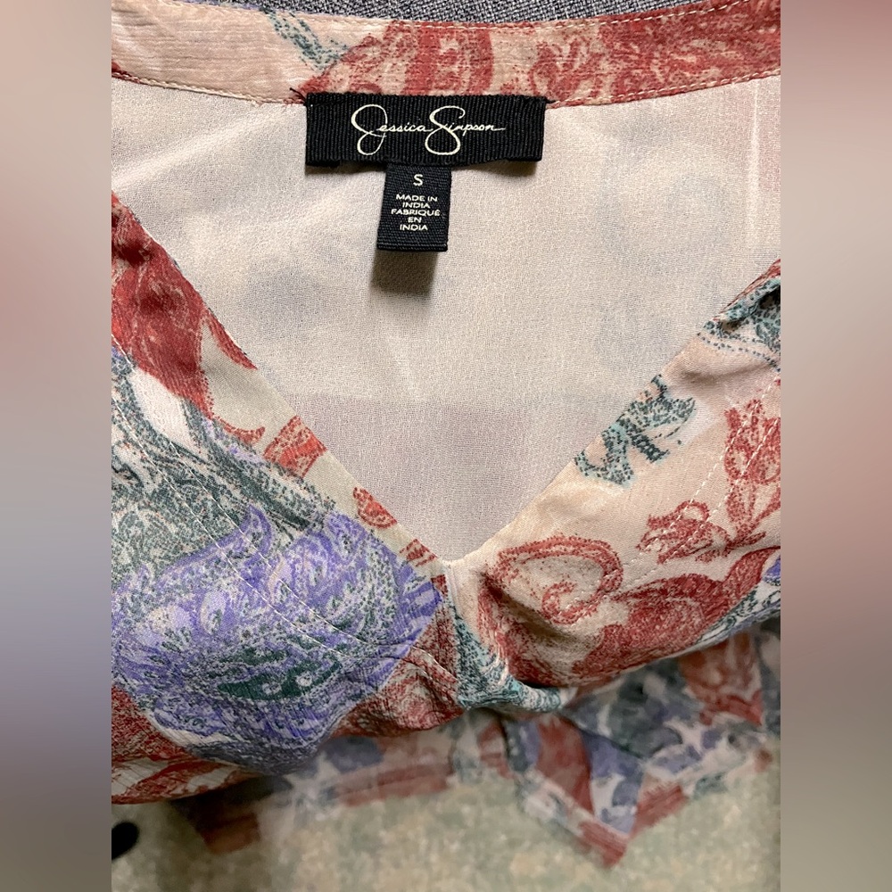 Jessica Simpson Multicolor Patterned Top/Raw Hem/Size S (big- fits like an 8/10) - Picture 7 of 8